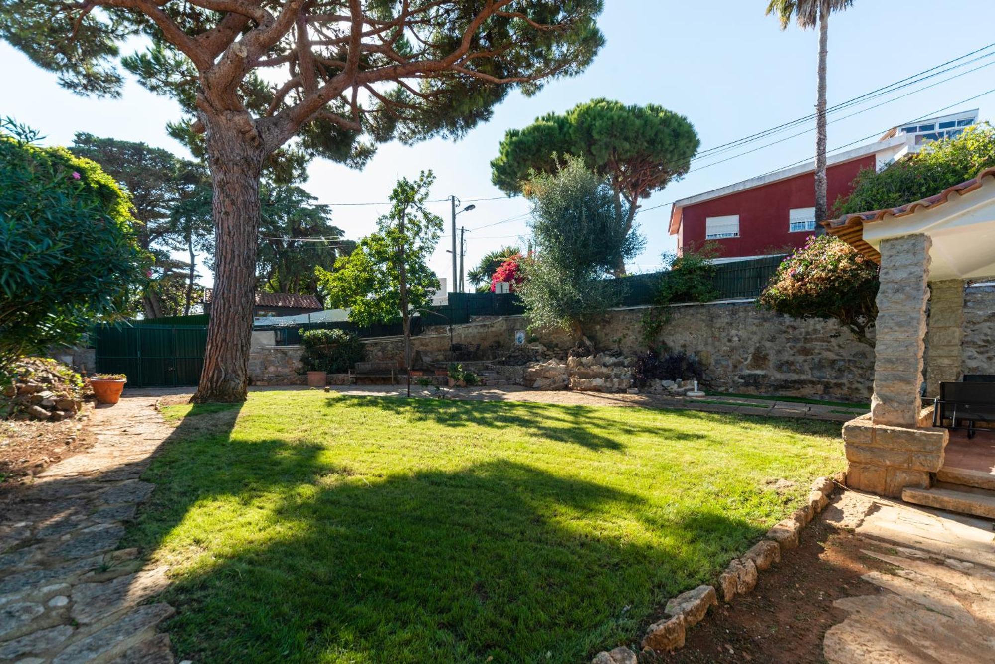 4-Bedroom House In Cascais, Near Guincho Beach Екстериор снимка