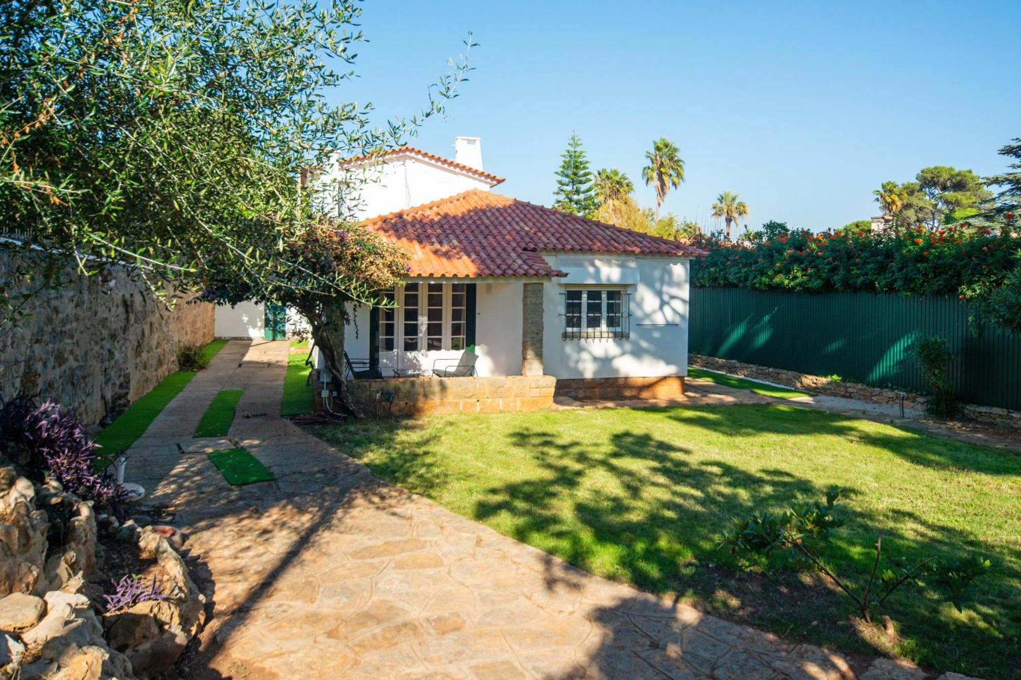 4-Bedroom House In Cascais, Near Guincho Beach Екстериор снимка